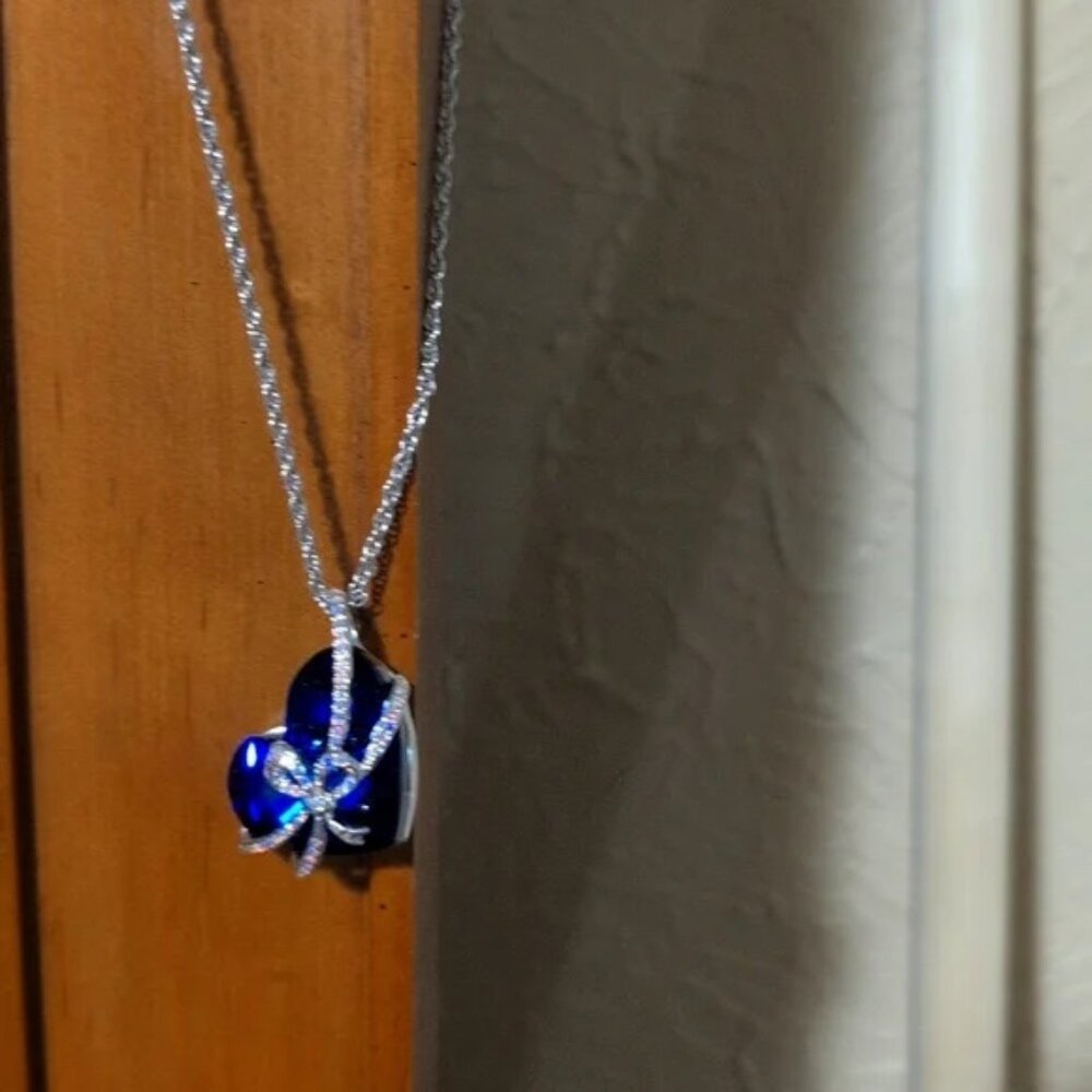 Stunning Sapphire Blue Heart Necklace